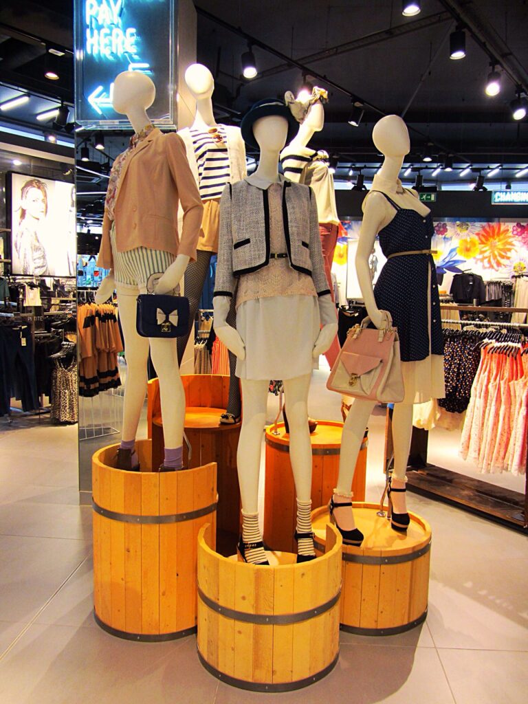 7 BEST VISUAL MERCHANDISING IDEAS FOR GARMENTS BUSINESS